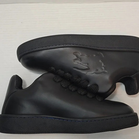 Burberry Leather Debossed Equestrian Knight Men Sneakers  display picture 1